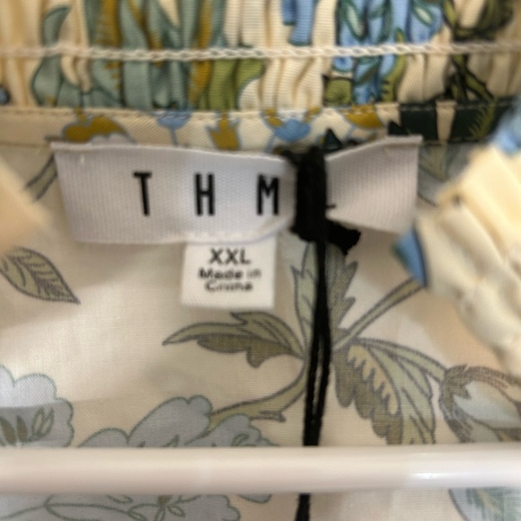 THML Tommy Top Cream and Blue Floral. Light and breathable.Size XXL - Picture 4 of 7